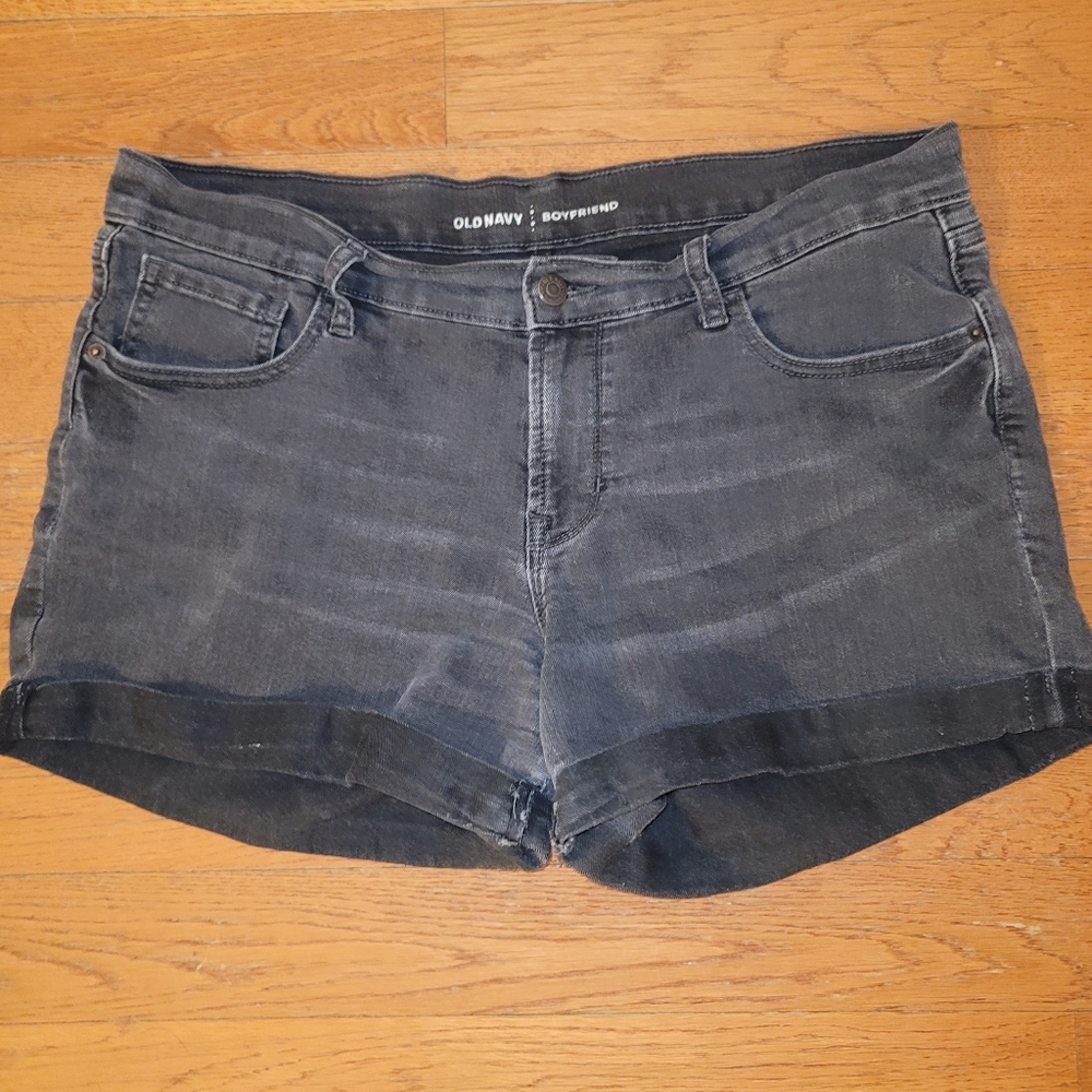 Black Old Navy Boyfriend Shorts